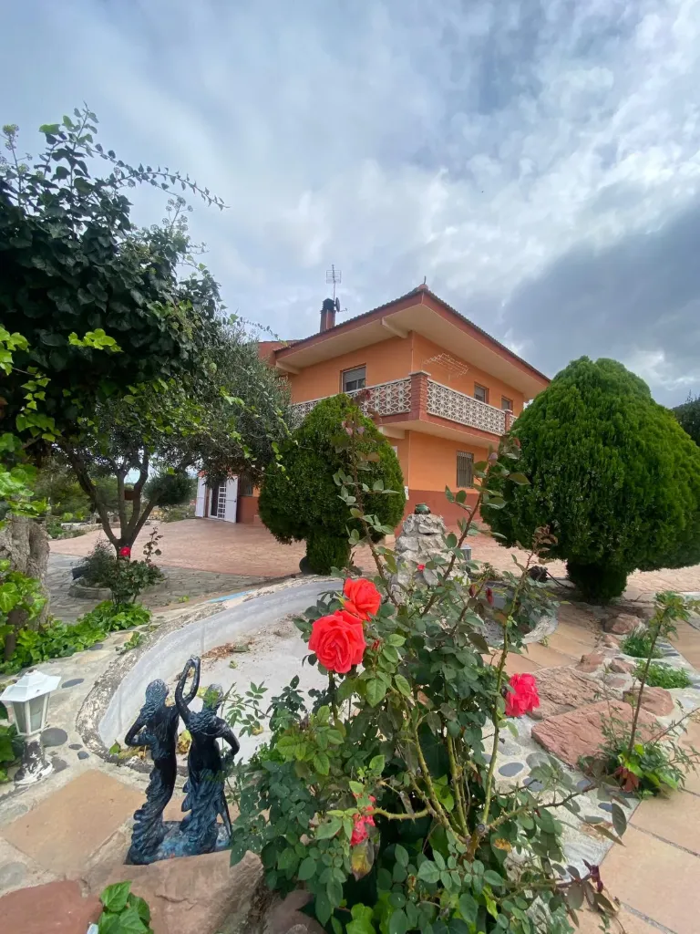 Detached house with swimming pool at Carrer Rovellons, Olesa de Bonesvalls, Barcelona